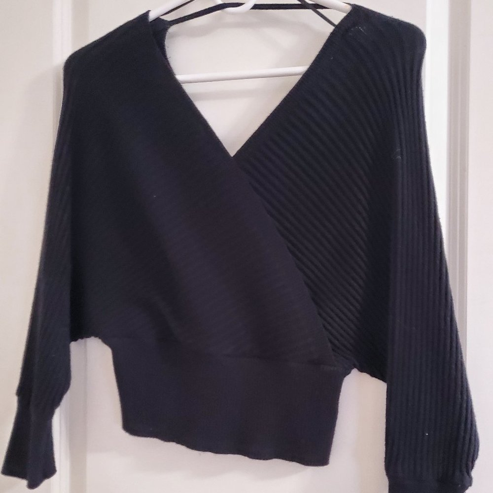 BLACK KNITTING TOP